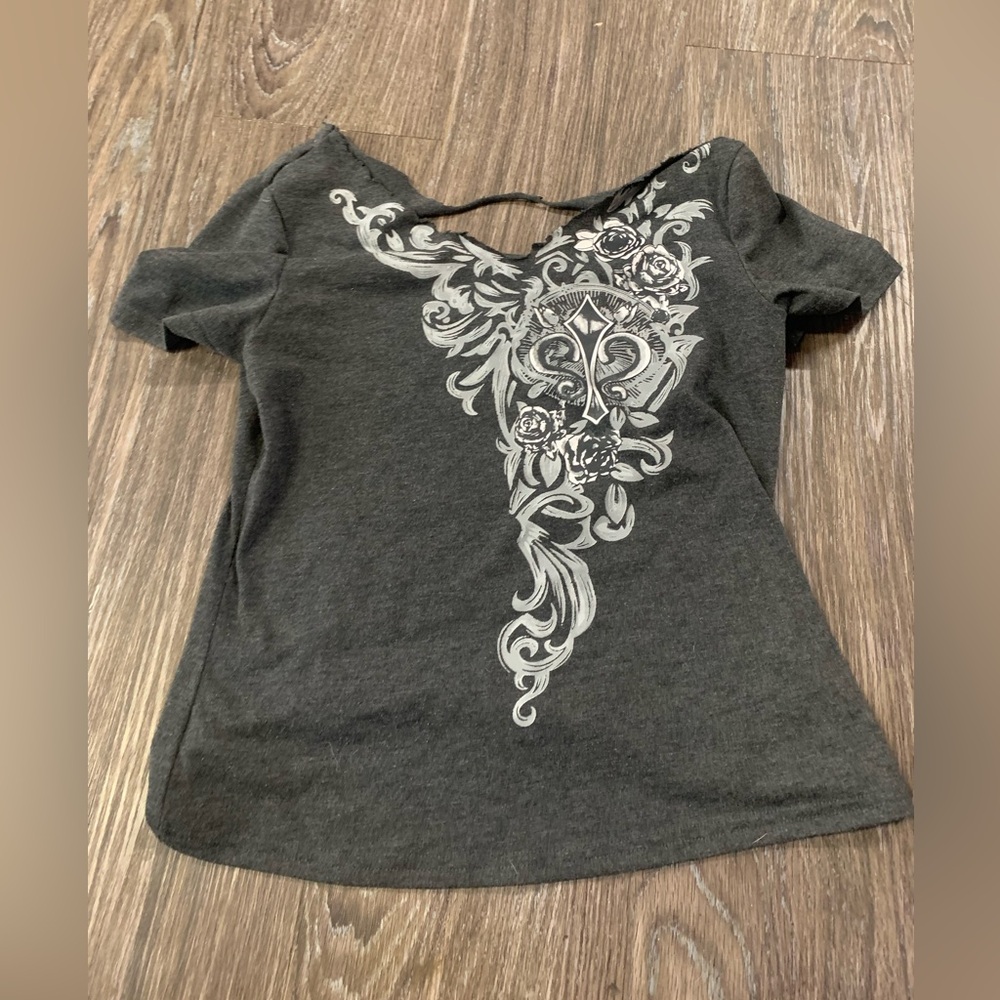 Grey top